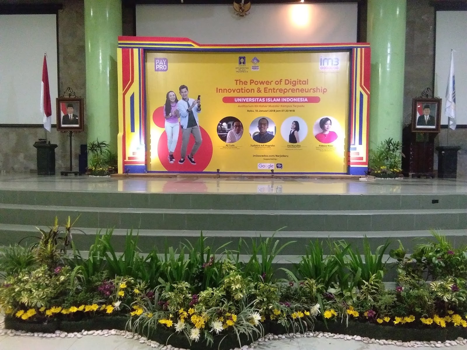 JASA BACKDROP PHOTOBOOTH JOGJA YOGYAKARTA