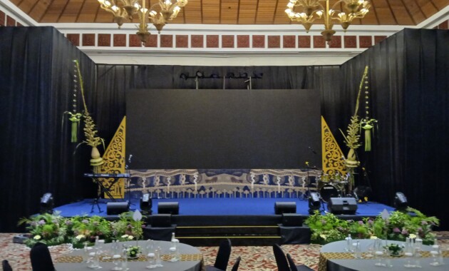 sewqa panggung dan taman