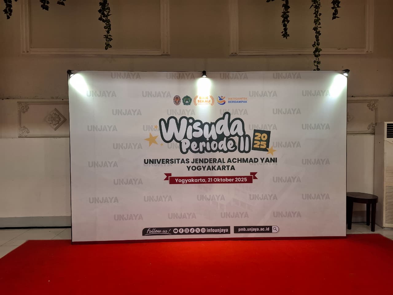 dekoasi wisuda Unjaya